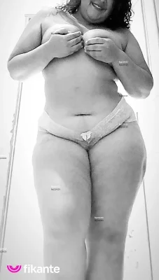 Foto profissional de Agatha
