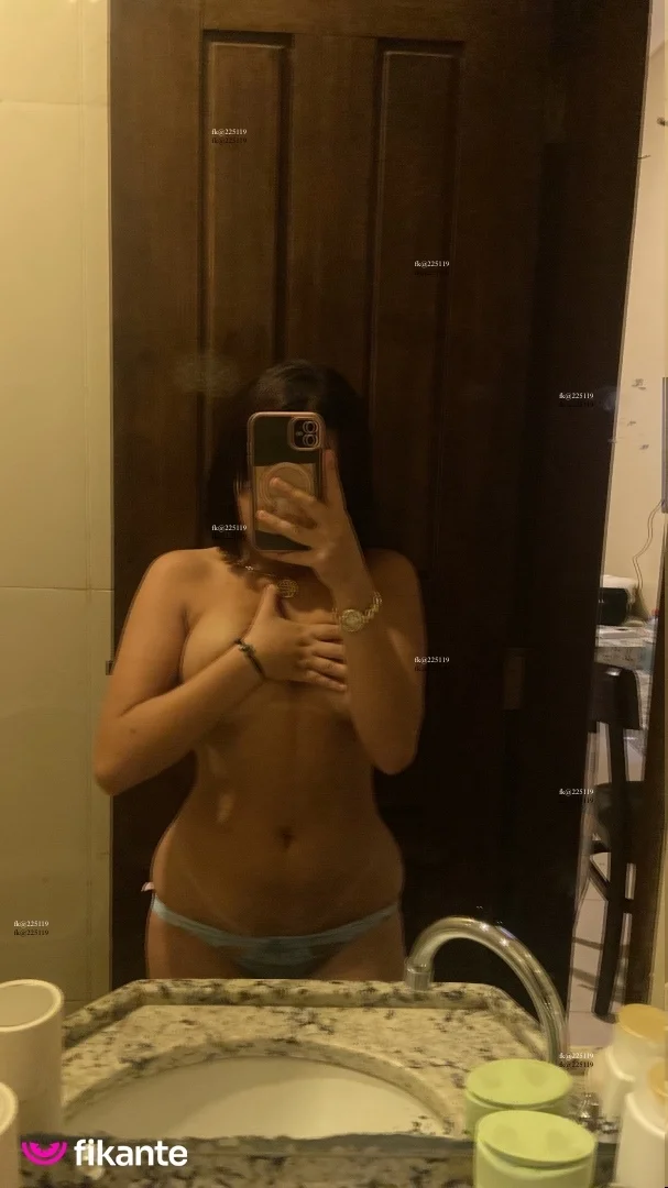 foto de Mirela santo