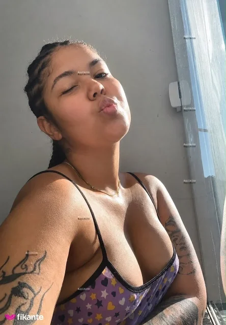 Foto profissional de Yas