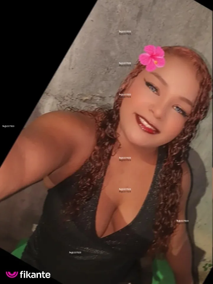 foto de Cacheada morena