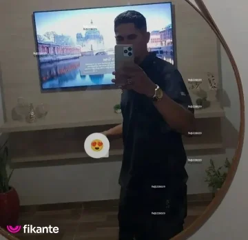 Foto profissional de AQUARIANO