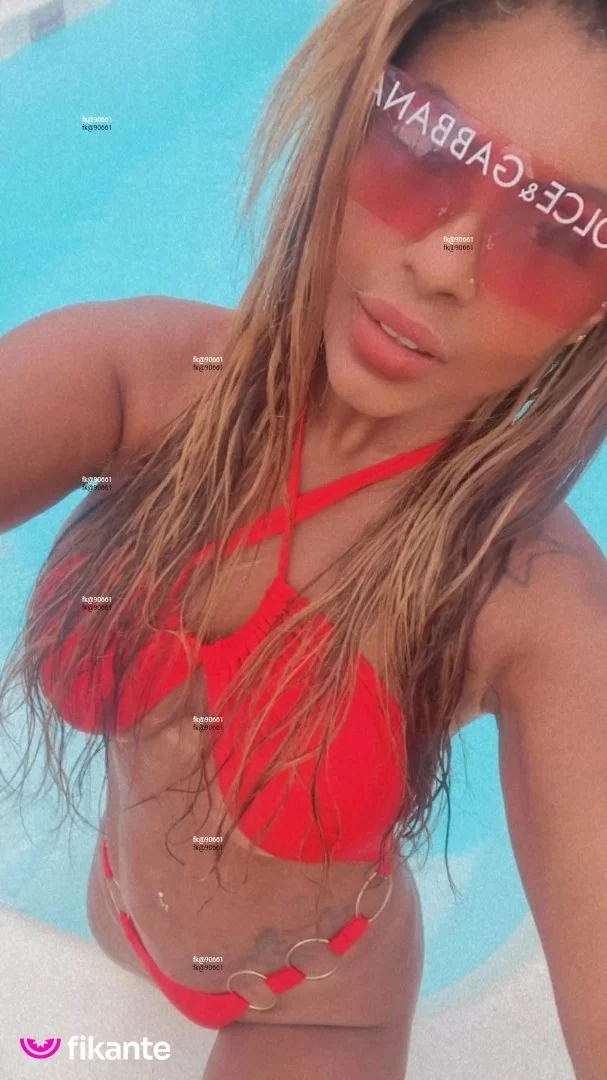 foto de Mikaella Carvalho